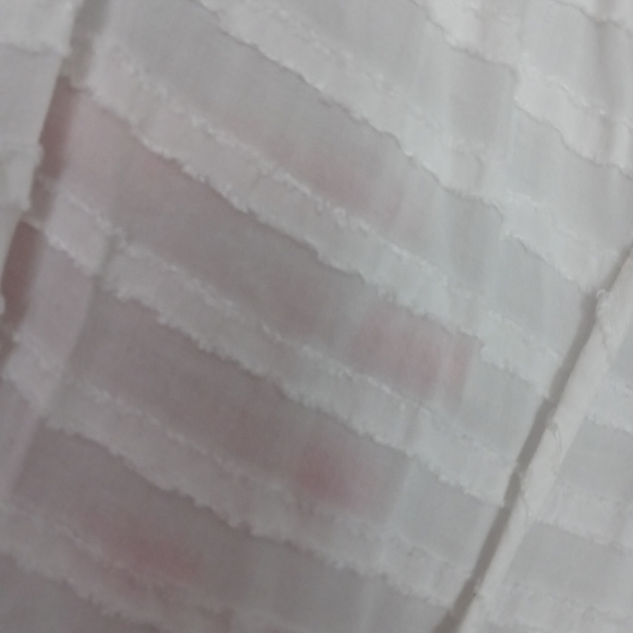 Torrid ruffle detail sleeveless top - Picture 4 of 4